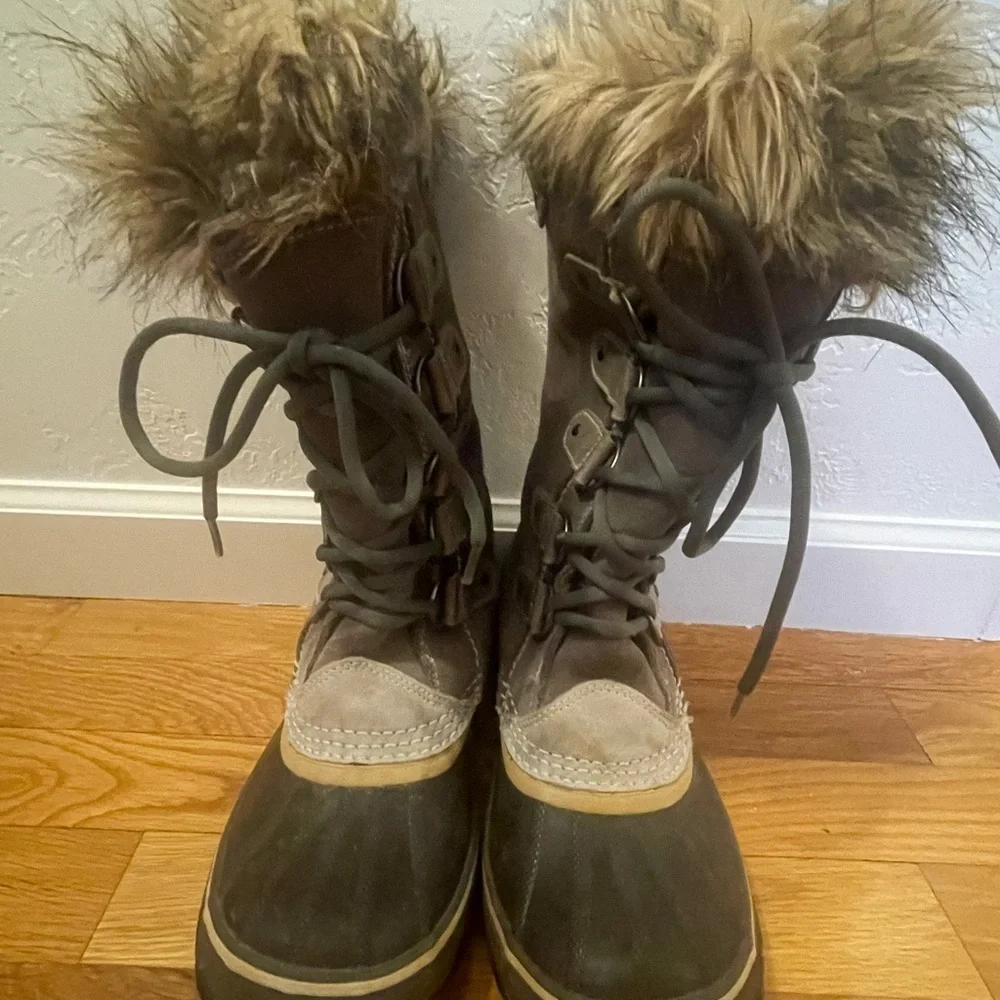 Sorel Joan of Arctic‎ Snow Boots Winter Grey sz 7 Woman